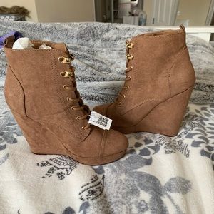 Tan wedge bootie — size 6